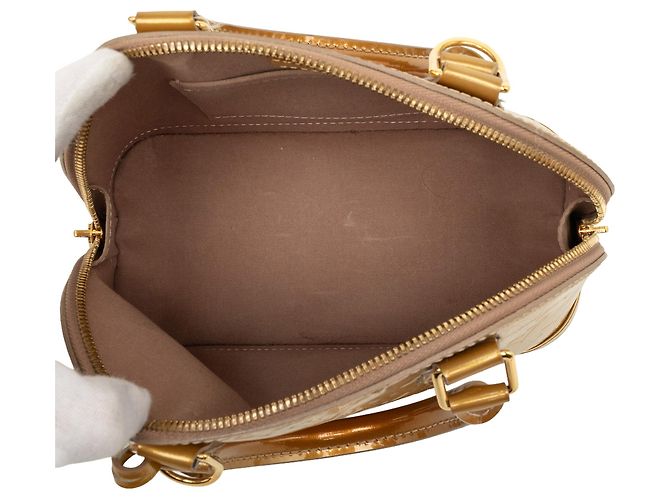Borsa Satchel Alma BB Louis Vuitton Monogram Vernis Gold D'oro - vista 4