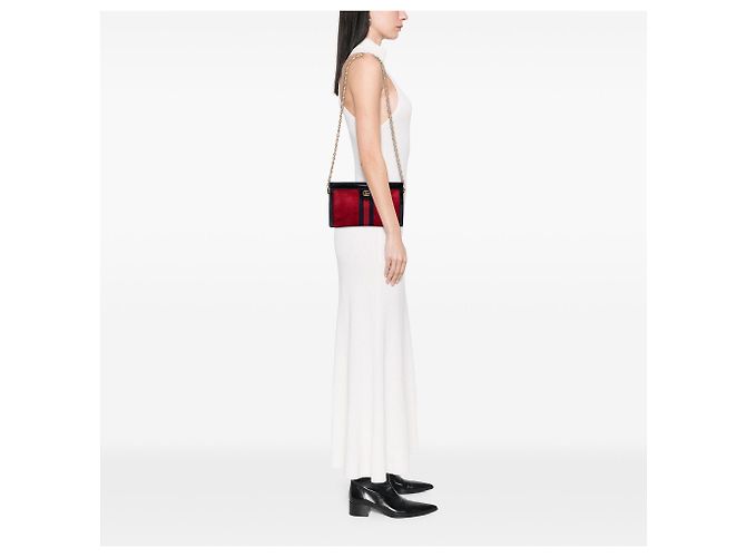 Borsa a tracolla con catena Gucci Ophidia Small in camoscio rosso con banda Web - vista 6