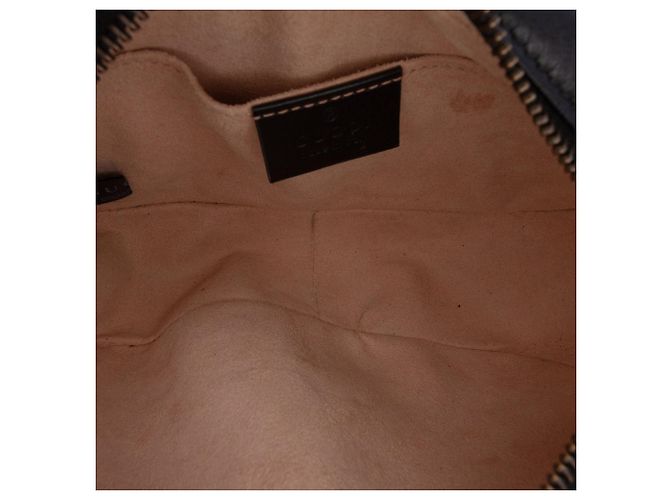 Borsa a tracolla Mini GG Marmont in pelle di vitello matelassé nera Gucci Nero - vista 4