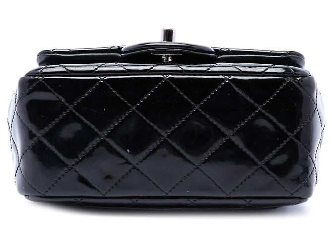 Borsa a tracolla Chanel Mini Square Classic in vernice nera con patta singola Nero - vista 3