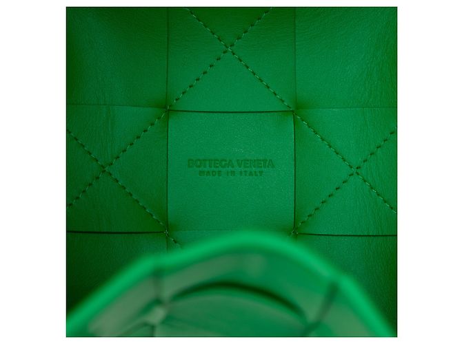 Borsa secchiello Bottega Veneta Small Nappa Maxi Intrecciato Cassette Verde - vista 5