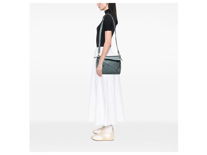 Bolsa Puzzle Medium em pele de bezerro azul LOEWE - vista 6