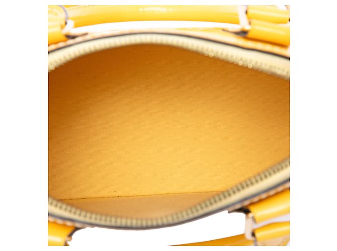 Bolso Louis Vuitton Monogram Vernis Alma BB Amarillo - vista 4