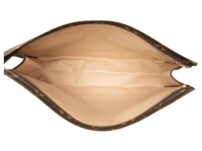Brown Louis Vuitton Monogram Toiletry Pouch 26 Clutch Bag - view 4