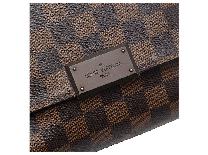 Borsa a tracolla Louis Vuitton District PM Damier Ebene Marrone - vista 5