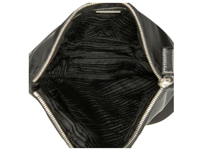 Bolsa Tiracolo Prada em Tessuto com Acabamento em Vitello Preta com Zíper Preto - vista 4