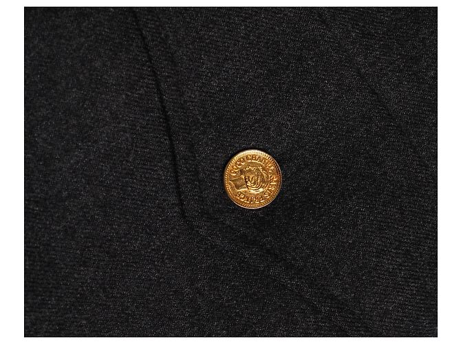 Chanel, traje de lana gris con botones dorados - vista 9