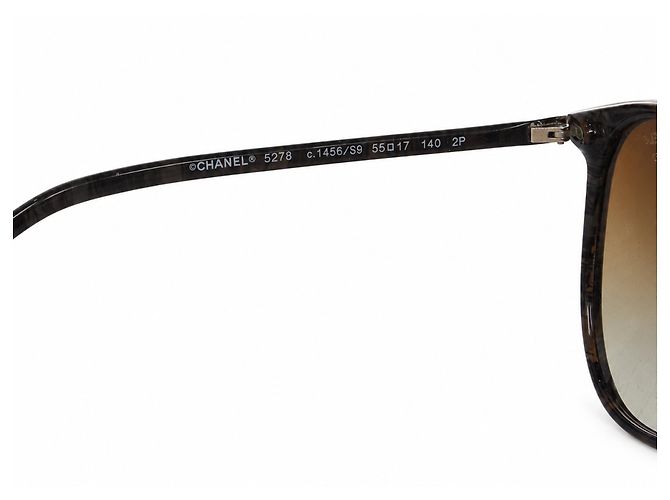 Chanel, Braune runde Sonnenbrille mit Grafikprint - Ansicht 7