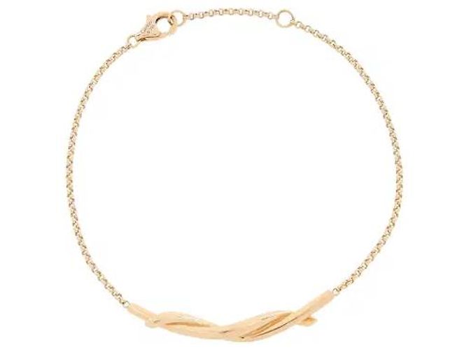 A pulseira Entrelacs, com um motivo de anéis entrelaçados tridimensionais, é uma peça que capta a mestria sofisticada e a sensibilidade elegante da Cartier. Curvas de um material de ouro sofisticado Dourado - vista 2