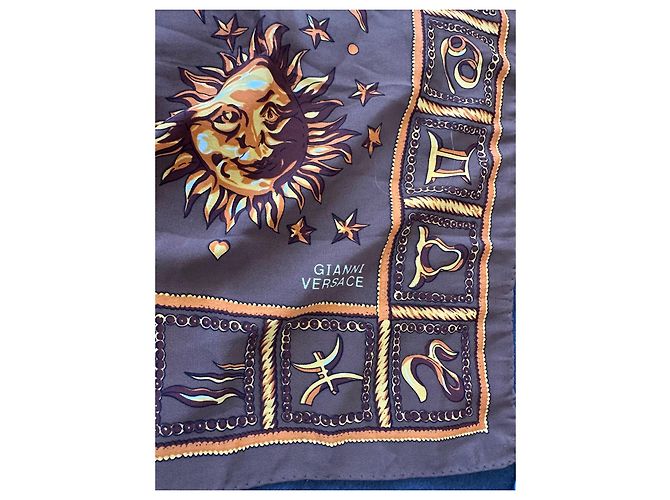 Gianni Versace Seidenschal mit astrologischem Print Braun Mehrfarben Golden - Ansicht 3