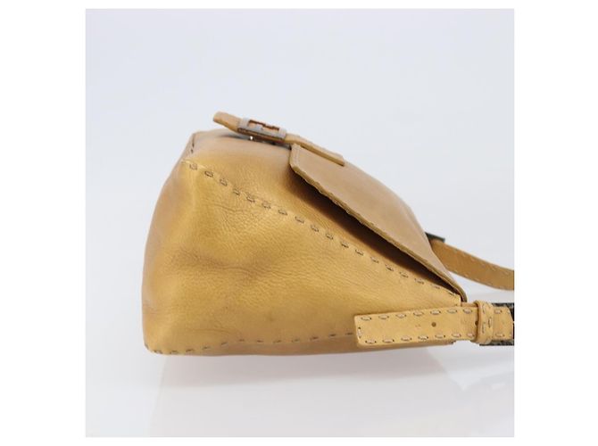 Fendi Selleria Leather Medium Marrone - vista 3