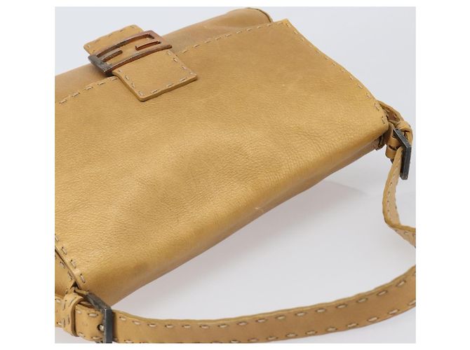 Fendi Selleria Leather Medium Marrone - vista 6