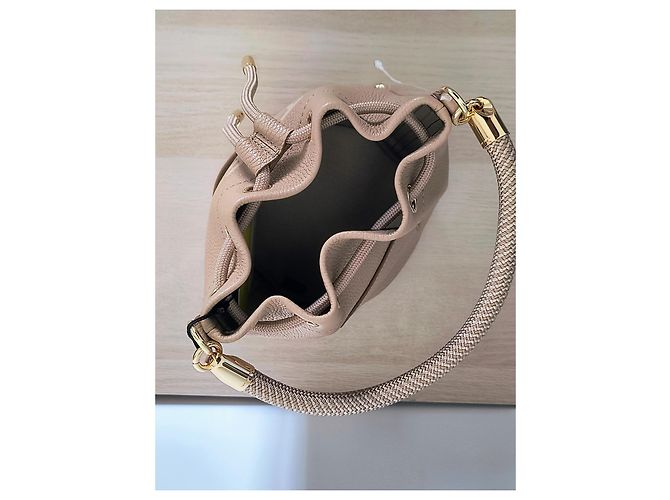 Marc Jacobs The Bucket Beuteltasche aus genarbtem Leder - Camel Kamel - Ansicht 13
