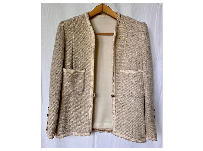 Tailleur Chanel in tweed beige giacca e gonna - vista 3
