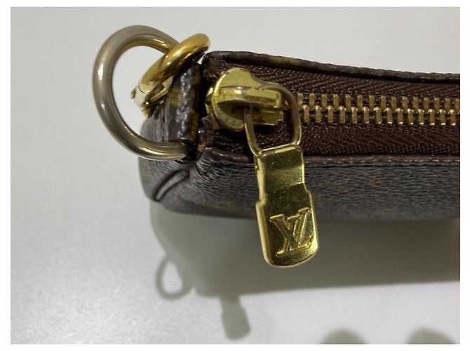 Louis Vuitton Mini Pochette Accessoires Monogram Braun Monogramm - Ansicht 9