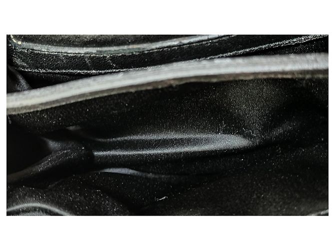 Barbara Bui Schultertasche aus Metallic-Leder Bronze - Ansicht 10
