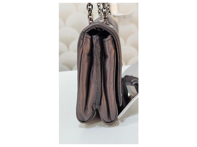 Barbara Bui Schultertasche aus Metallic-Leder Bronze - Ansicht 4
