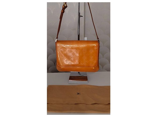 Louis Vuitton Borsa a tracolla Monogram Vernis Orange Arancione - vista 3