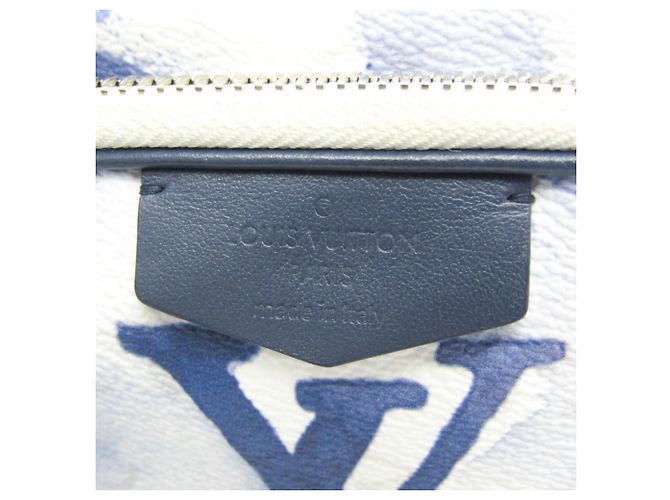 Louis Vuitton Outdoor Pouch Limited Edition Monogram Watercolor Canvas - vue 4