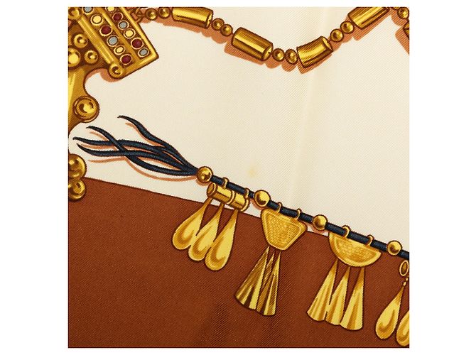 Pañuelo de seda Hermès Parures des Sables Marrón Castaño - vista 4