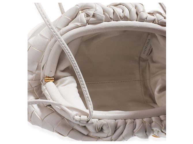 Bottega Veneta Chalk Intrecciato Nappa Studded The Mini Pouch - vista 5