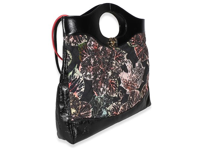 Gabrielle Borsa Shopping Large 31 Chanel in Tela Floreale Nera e Rosa e Vitello Nero Multicolore - vista 4
