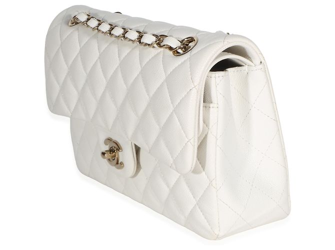 Gabrielle Borsa Chanel Small Classic Double Flap in pelle caviar matelassé bianca Bianco - vista 3