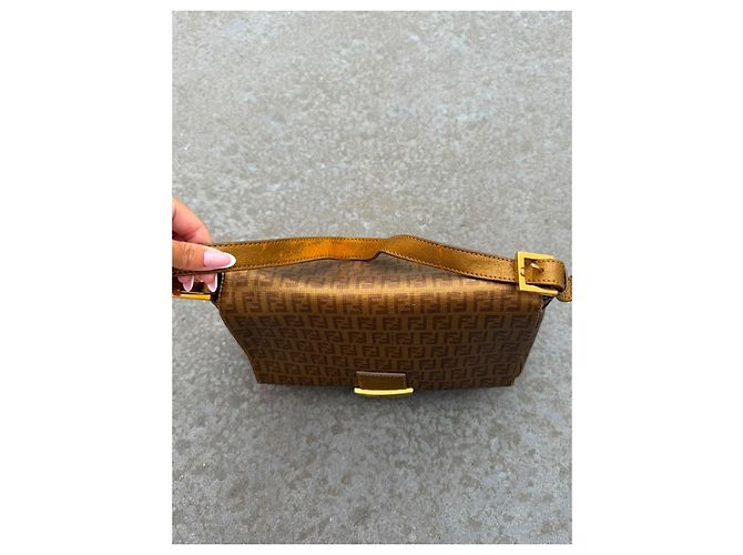 Fendi Baguette Tasche braun Monogramm Canvas Bronze Gold hardware - Ansicht 5