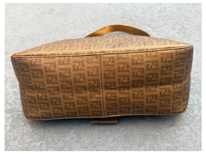 Fendi Baguette Tasche braun Monogramm Canvas Bronze Gold hardware - Ansicht 9