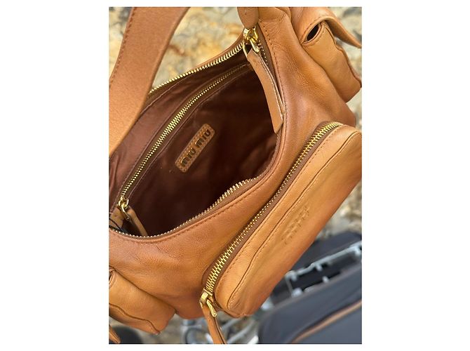 Miu Miu Borsa a Tracolla in Pelle Marrone - vista 18