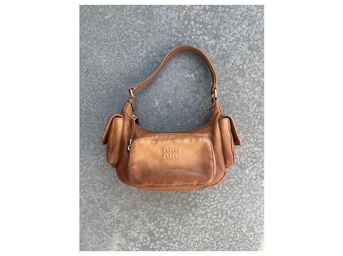 Miu Miu Borsa a Tracolla in Pelle Marrone - vista 9