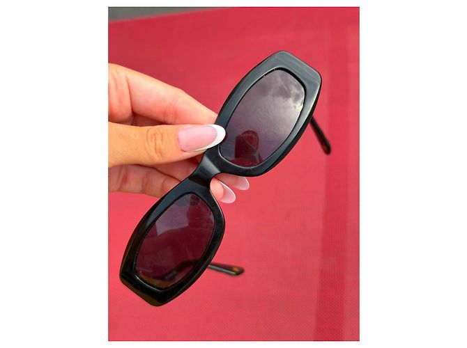 Chanel Sonnenbrille Schwarz mit orangefarbenem CC-Logo - Ansicht 3
