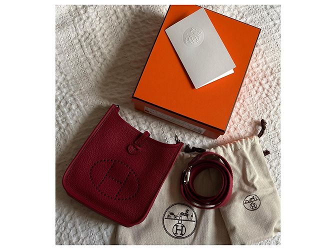 Hermès Evelyne Mini TPM Tasche in Rot - Ansicht 4