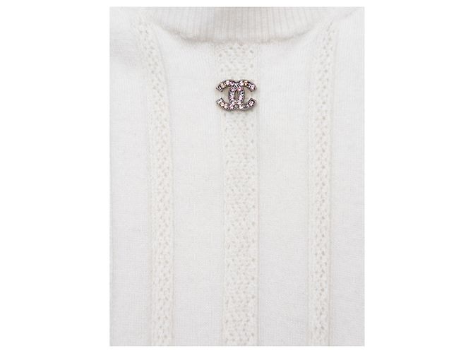 Chanel SS22 Prototype Crystal CC Bodycon Geripptes Strick-Minikleid Weiß - Ansicht 3