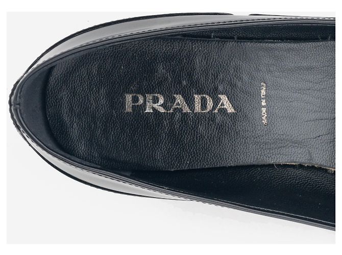 Prada Kitten Heels aus den 2000ern mit großer Schnalle Schwarz - Ansicht 8