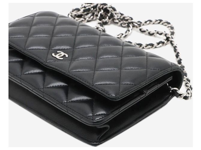 Wallet On Chain Chanel Carteira On Chain acolchoada em pele de cordeiro preta 2018 Preto - vista 3