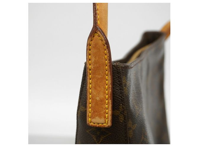 Bolsa de Ombro Louis Vuitton Monogram Looping GM Marrom - vista 11