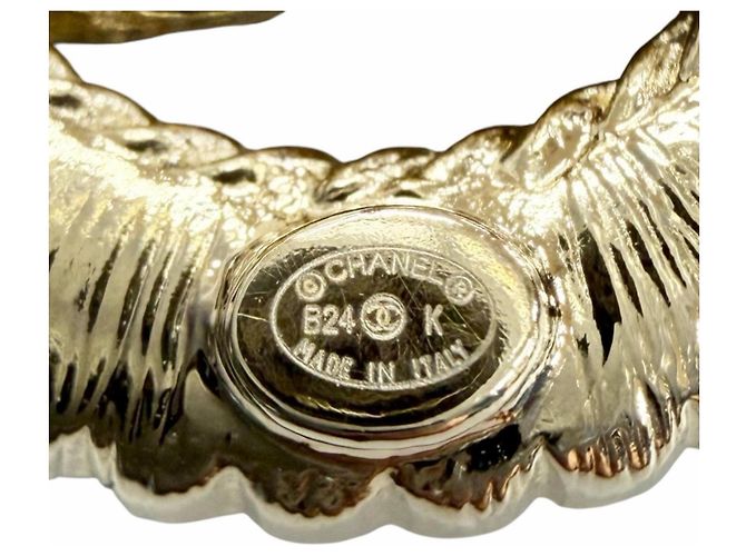 Broche Chanel B24K ABE646B Gold Dorado - vista 6