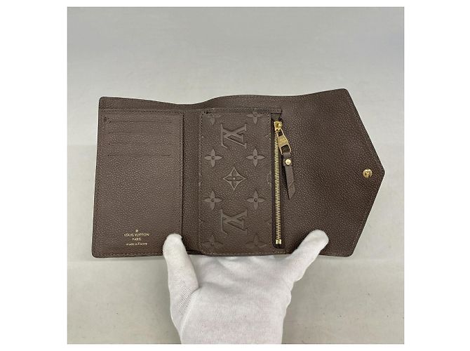 Louis Vuitton Tri-fold Wallet in Earth Color - Ansicht 3