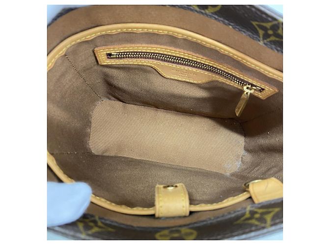 Bolsa Louis Vuitton Monogram Vavin PM Marrom - vista 4