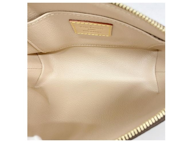 Bolsa Louis Vuitton Monogram Pochette Tic Marrom - vista 4