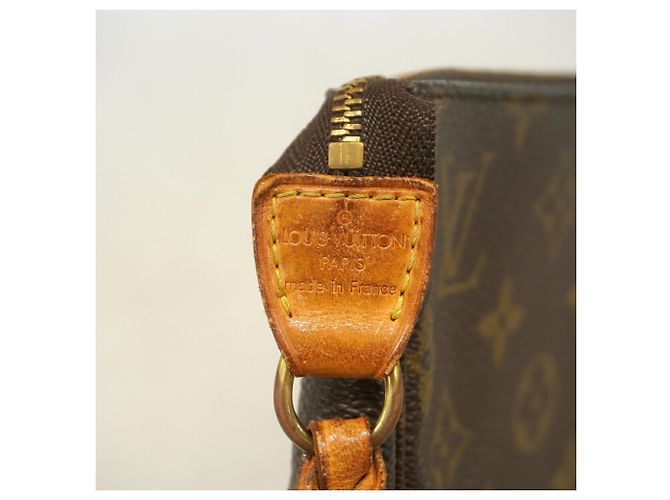 Louis Vuitton Monogram Pochette Accessoires Marrom - vista 5