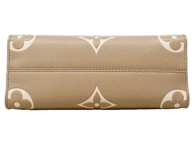 Sac à main Louis Vuitton Monogram Empreinte Bicolor OnTheGo PM Gris Écru - vue 3