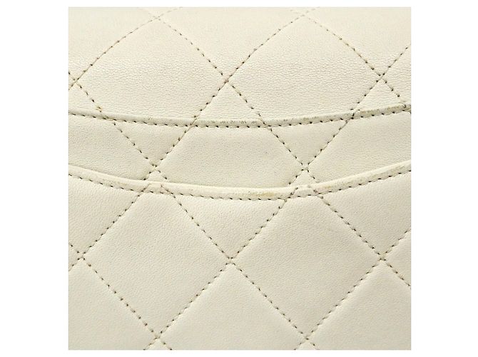 Bolsa de Ombro Chanel Matelassé Branco - vista 10