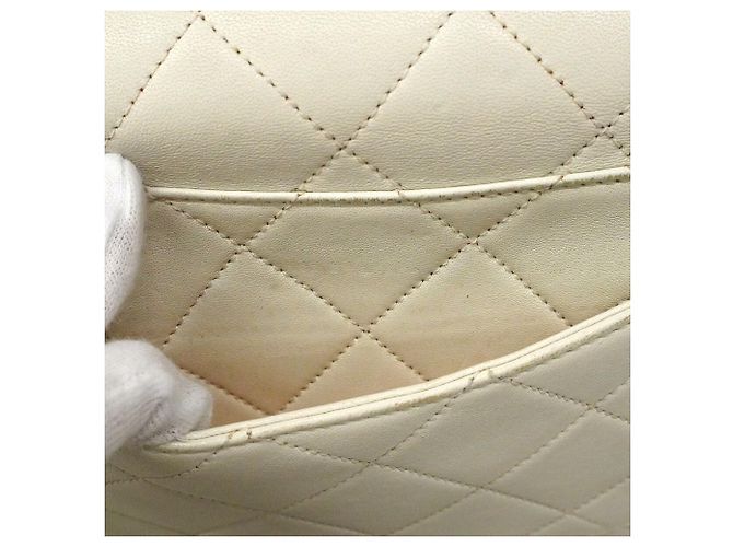 Bolsa de Ombro Chanel Matelassé Branco - vista 11