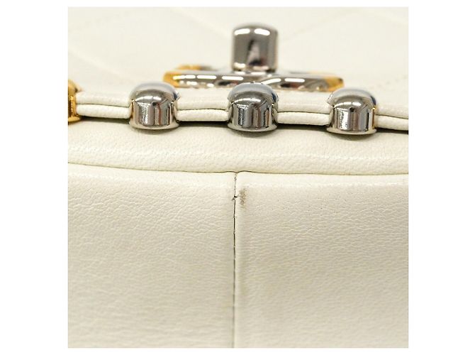 Bolsa de Ombro Chanel Matelassé Branco - vista 8