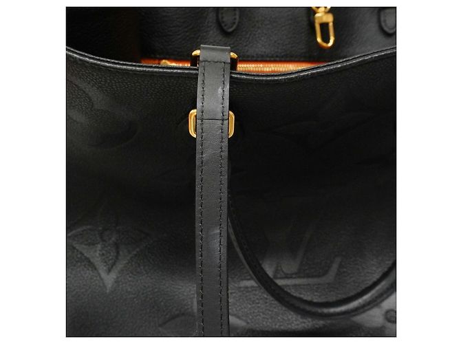 Saco Tote Louis Vuitton Monogram Empreinte OnTheGo GM Preto - vista 10