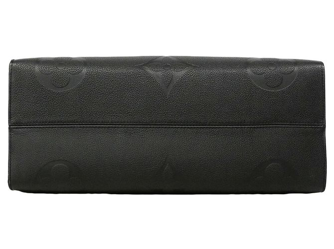 Saco Tote Louis Vuitton Monogram Empreinte OnTheGo GM Preto - vista 3