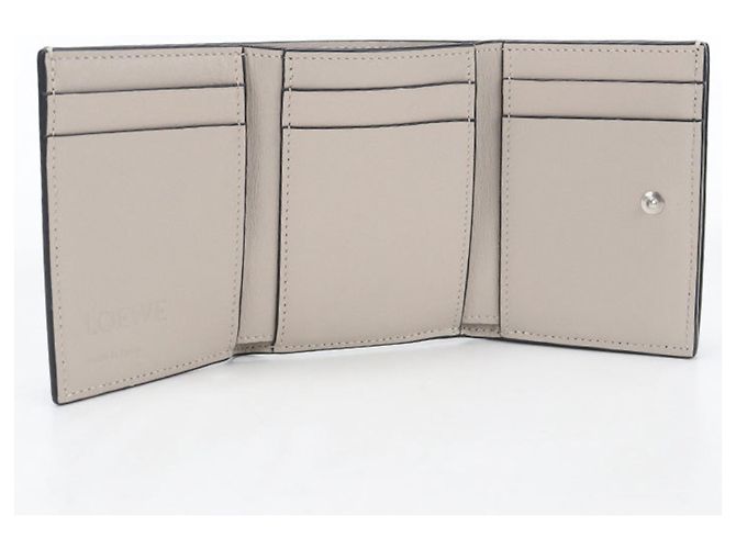 LOEWE Trifold Portemonnaie in Green Grün - Ansicht 3