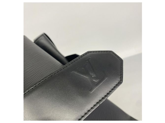 Louis Vuitton Epi Sac Depaule GM Shoulder Bag Nero - vista 10